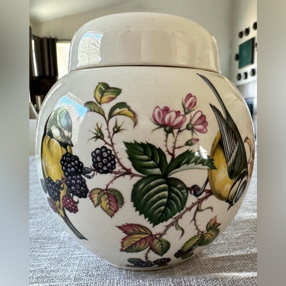 Ginger Jars - Set of Two - Picture 3 of 7